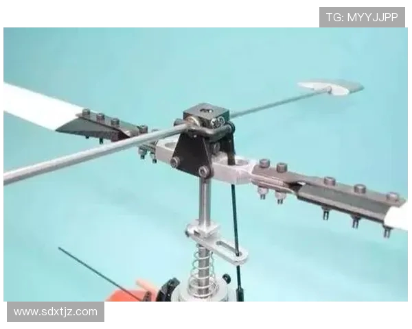 直升机桨叶的复合材料结构优化